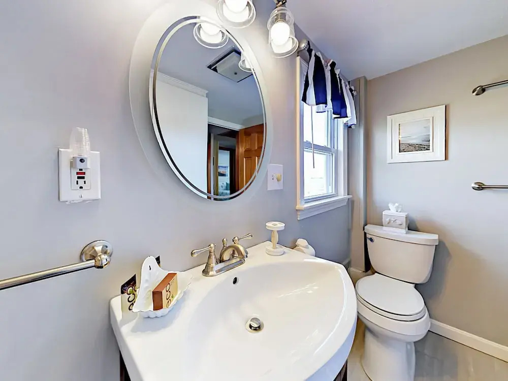 Charming Ocean View Beach House 4 Bedroom Home