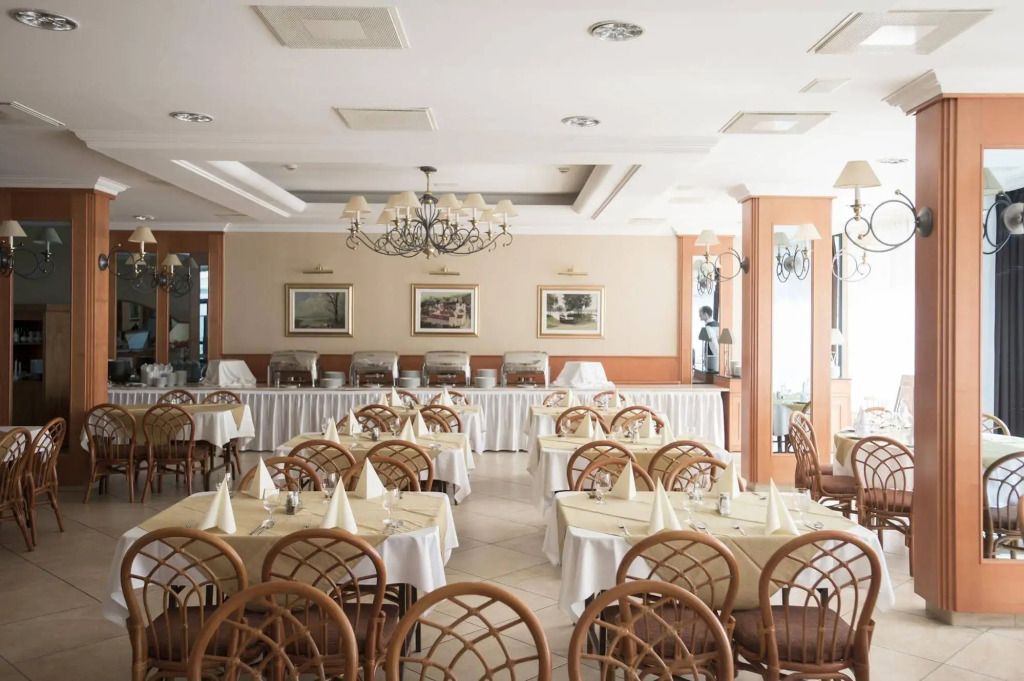 Hotel Marina Port