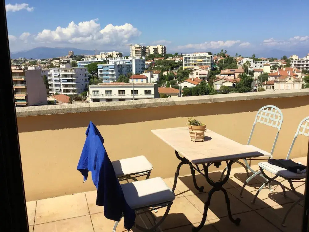Apartment With 2 Bedrooms in Antibes, With Wonderful sea View and Terr