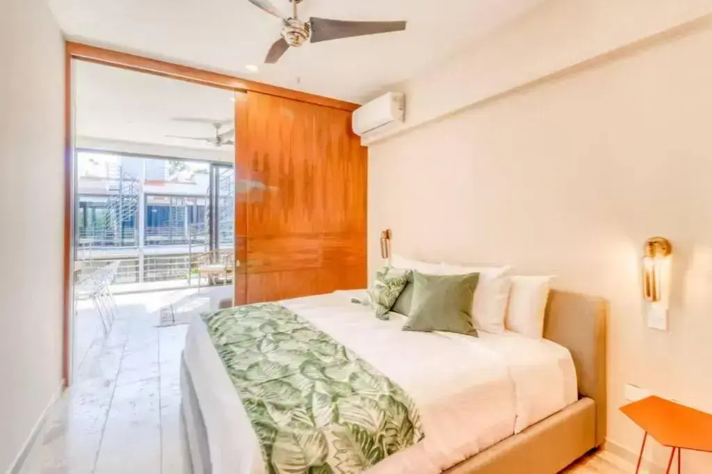 304 Amena Romantic Jungle PH w/ Private Pool & Gym