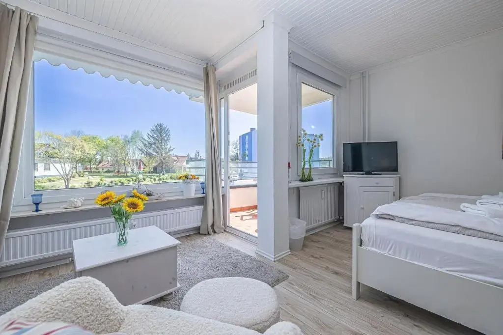 fewo1846 - Sonne und Meer - kleines Studio-Apartment mit Balkon und Meerblick
