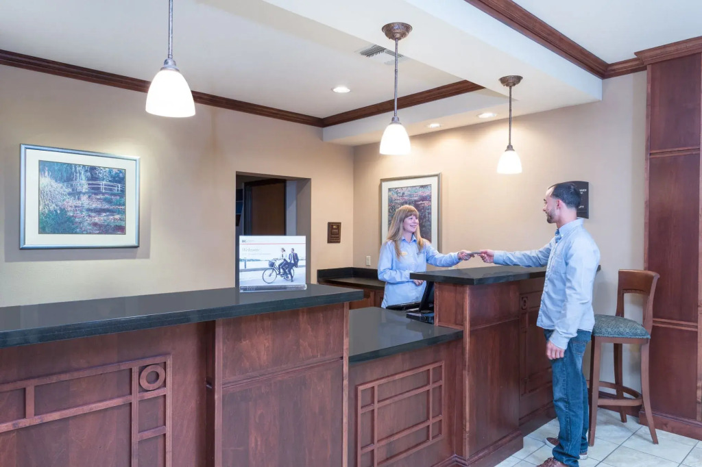 Staybridge Suites Tampa East- Brandon by IHG