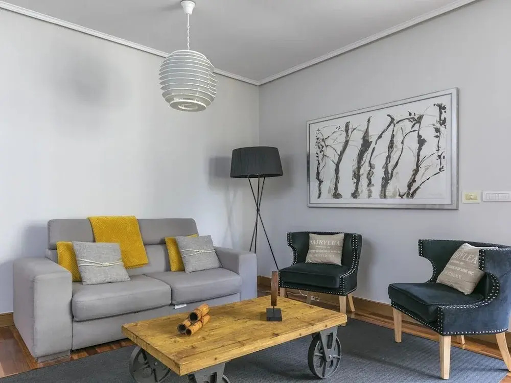 Gran Via 3 by Forever Rentals. 3 Bedroom Apartment With Wifi in Abando. Groups