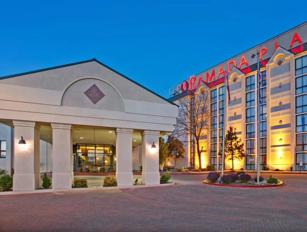 Delta Hotels by Marriott Denver Thornton