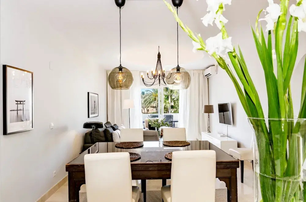 AS10-Apartment Aloha Sur-Roomservice