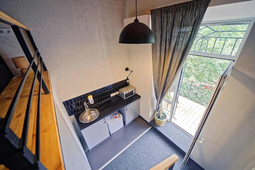 Отель Mezzanine White