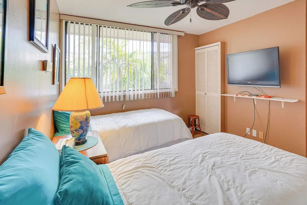 Kailua-kona Condo Rental ~ 1/2 Mi to Golf Course!