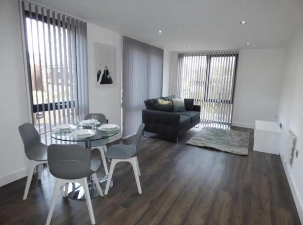Luxury 1-bedroom Apartment With Free Parking