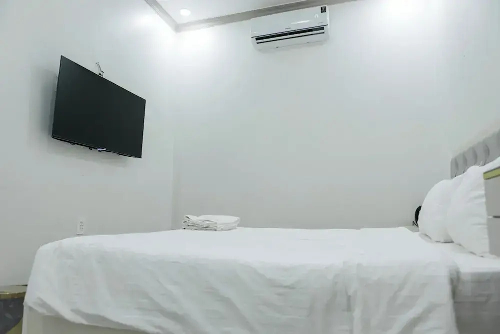 Tân Hạnh Hotel
