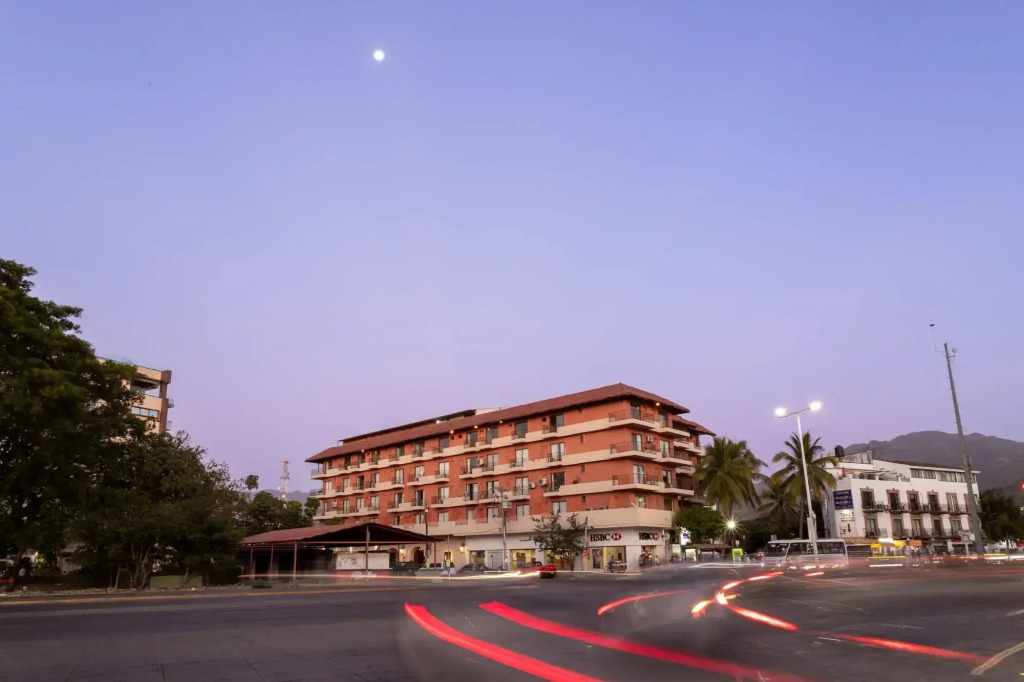Hotel Suites del Sol