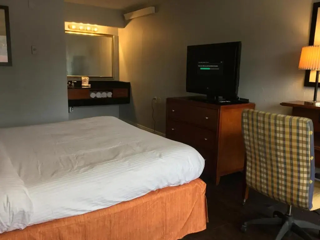 Extenda Suites Mobile North