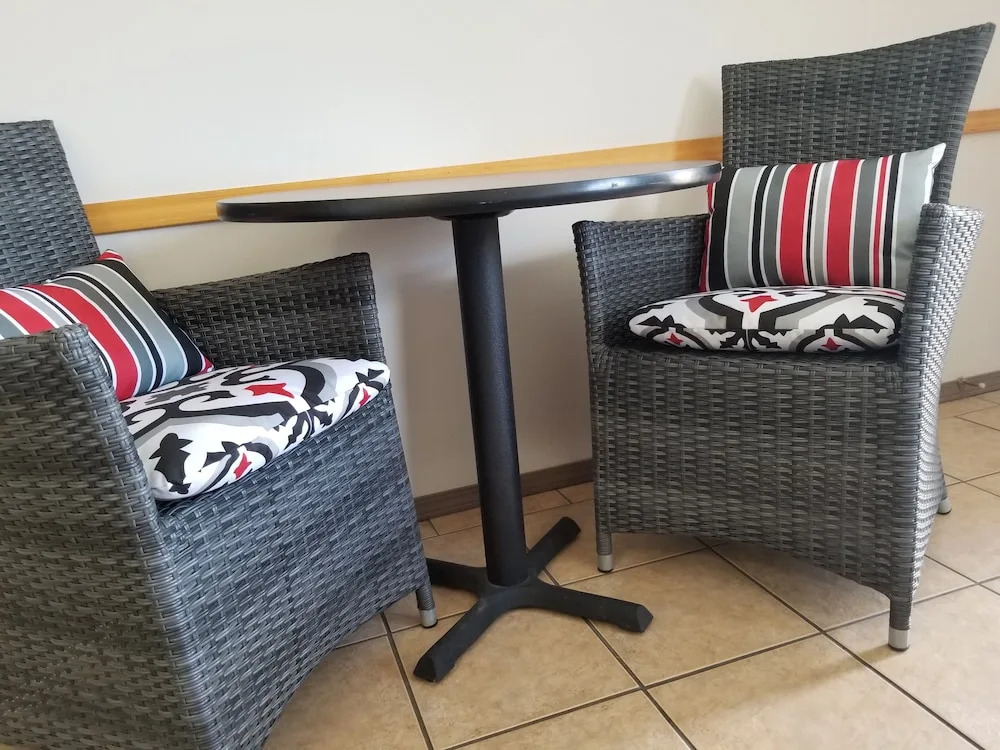 Osoyoos Lakeview Inn & Suites