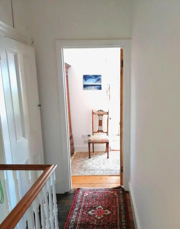 Large Sunny King-Size En-Suite