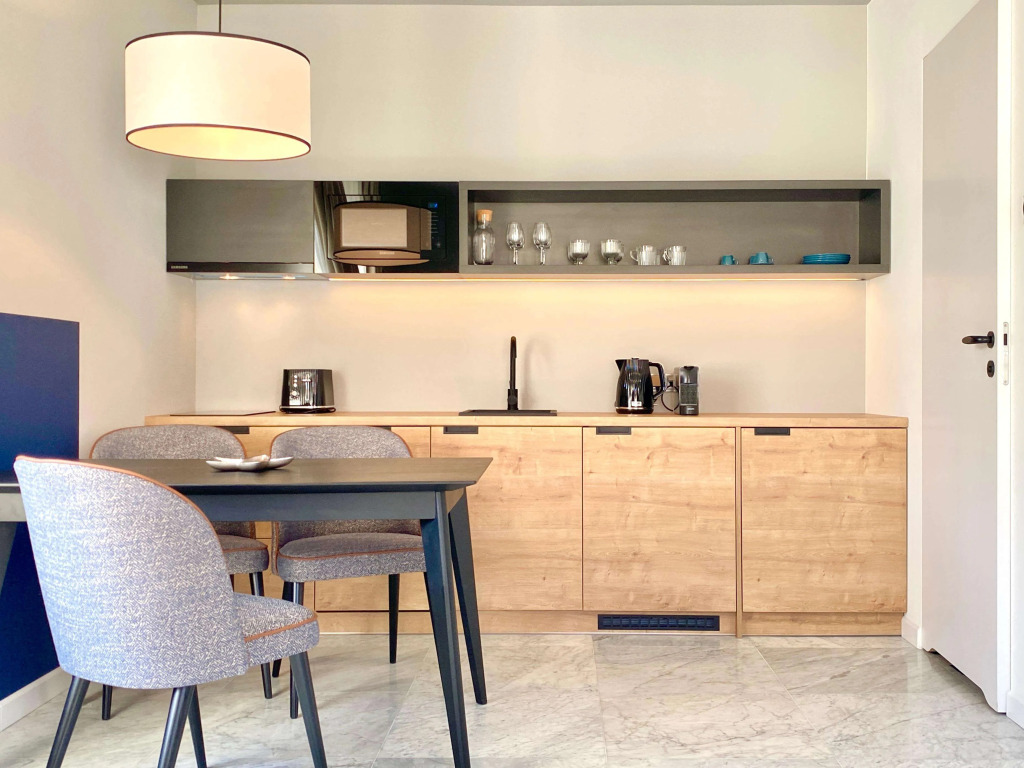 H11 Aparthotel