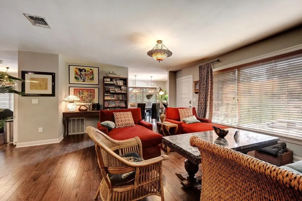 1606 Kenwood Ave Bungalow Bungalow