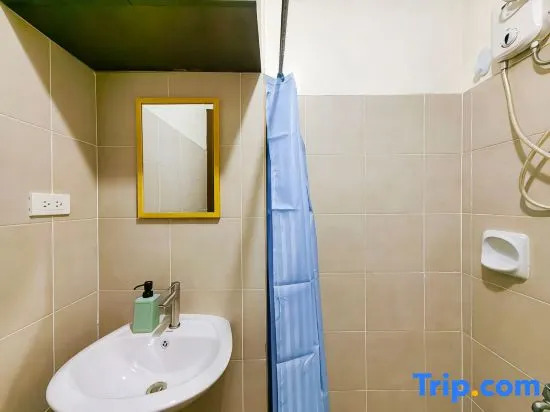 Citispace 1BR Unit Ridgewood Towers Near BGC #RW05