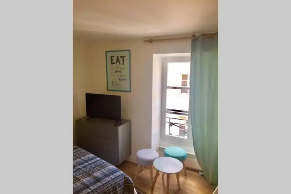 French typical apartment (opéra 5D)