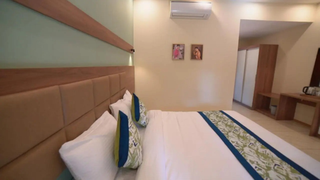 Aananda Wellness and Resorts