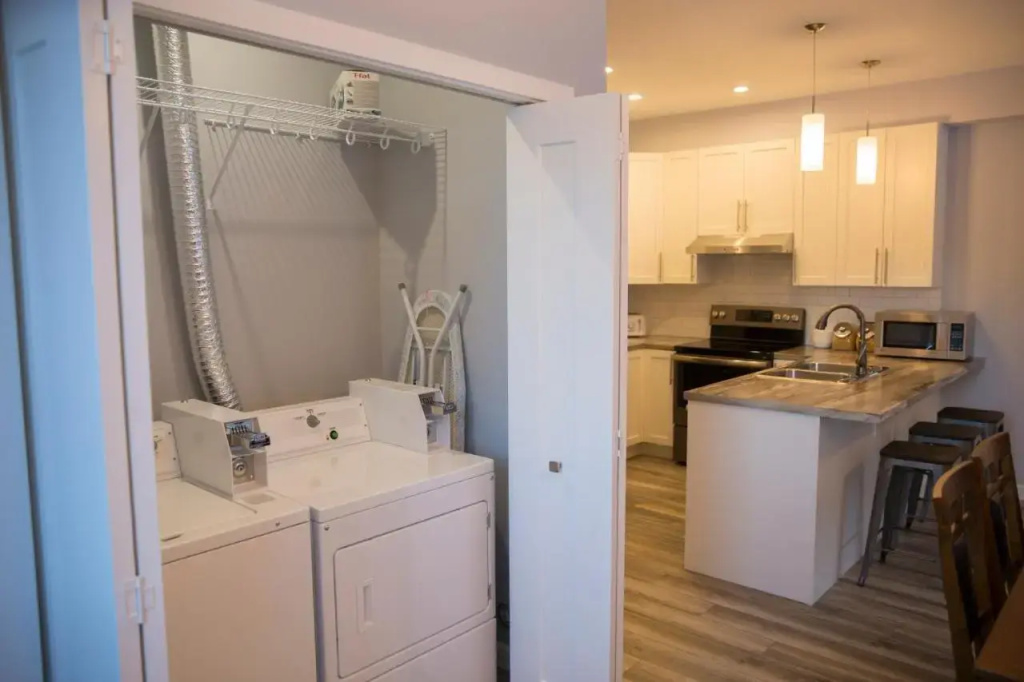 Downtown Whitehorse 4 bedrooms deluxe condo
