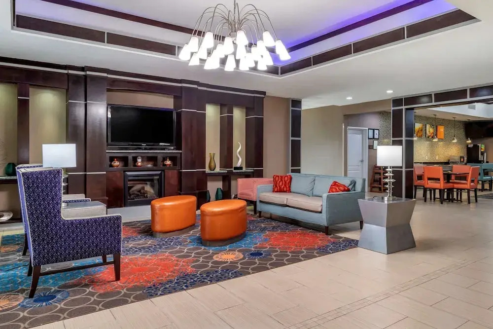 La Quinta Inn & Suites Cleveland