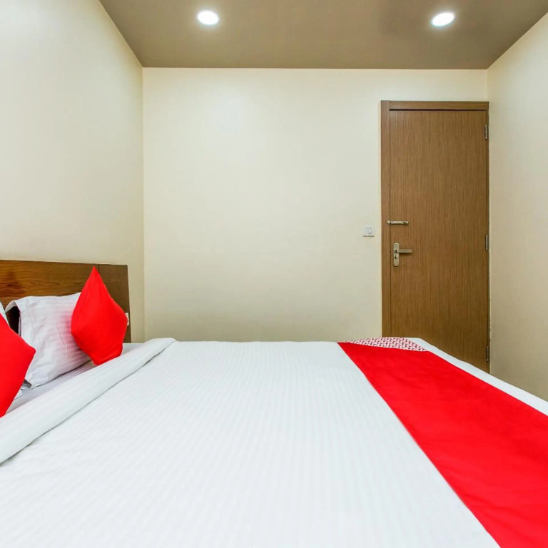 OYO 11929 Hotel Ridhi Sidhi