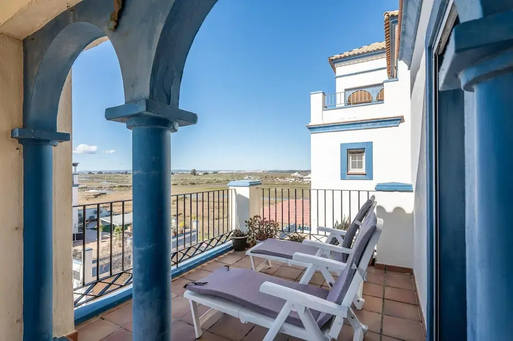 Apartment 100m From Beach