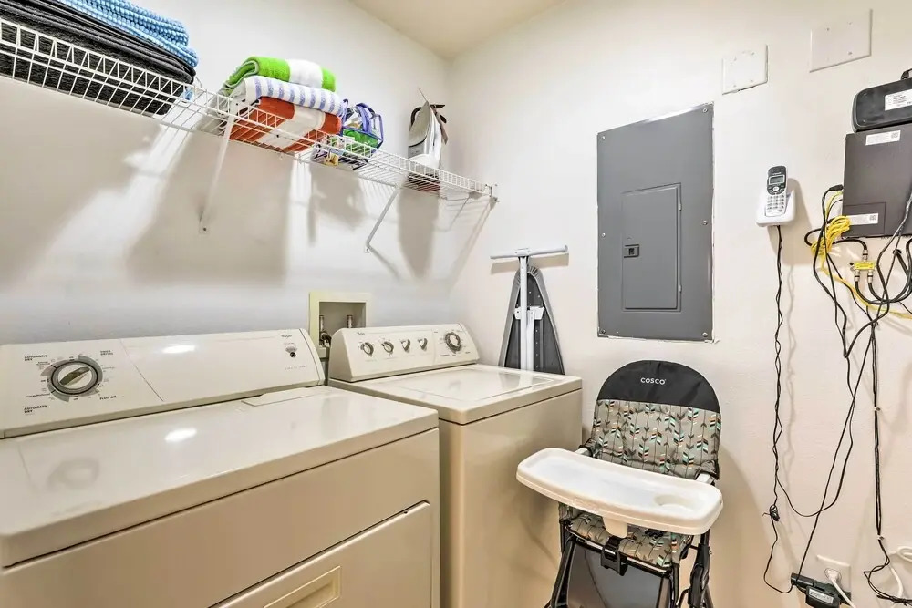 3 BR Townhome Pool Sleeps 8 - FLH 664