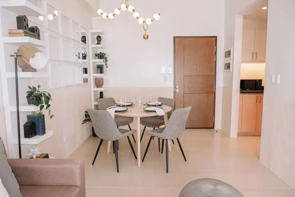 A Luxurious 1BR Apartment