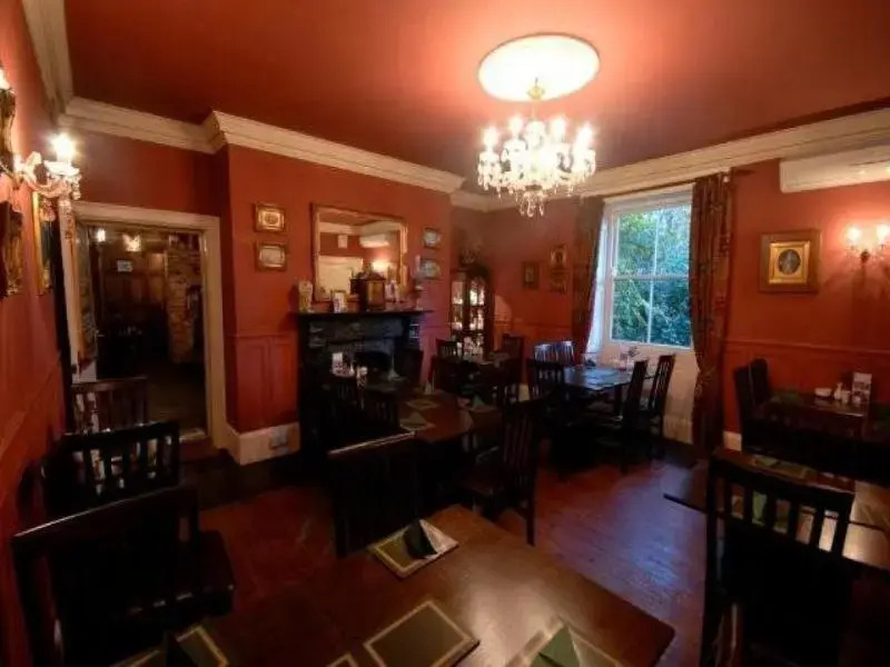 Wolds Village Hotel