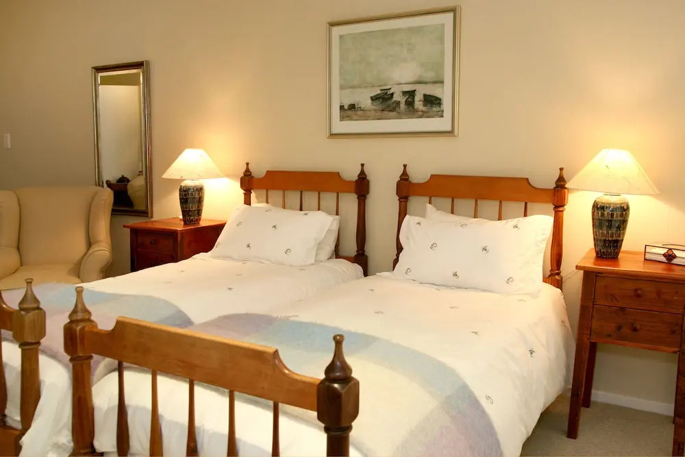 Moonglow Guesthouse