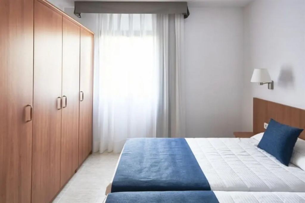 Beatrix 2000 - Caliu apartments