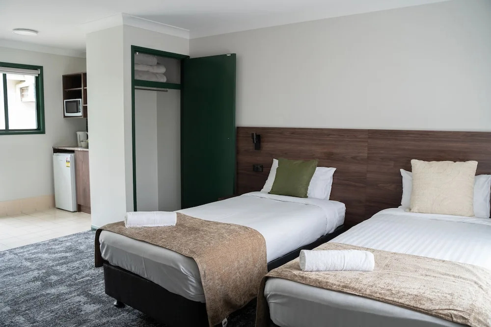 Wallaby Hotel