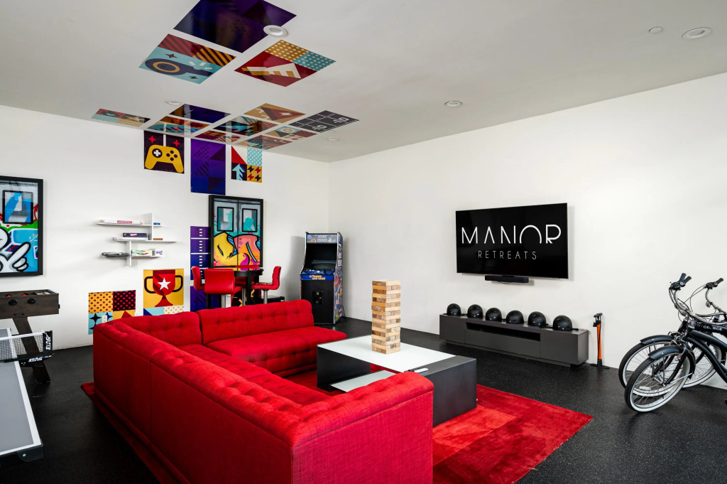 Old Town Scottsdale Iconic Modern Mansion