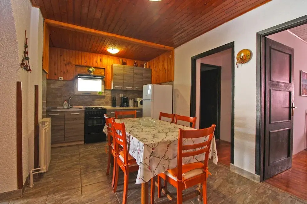 Apartment 1954