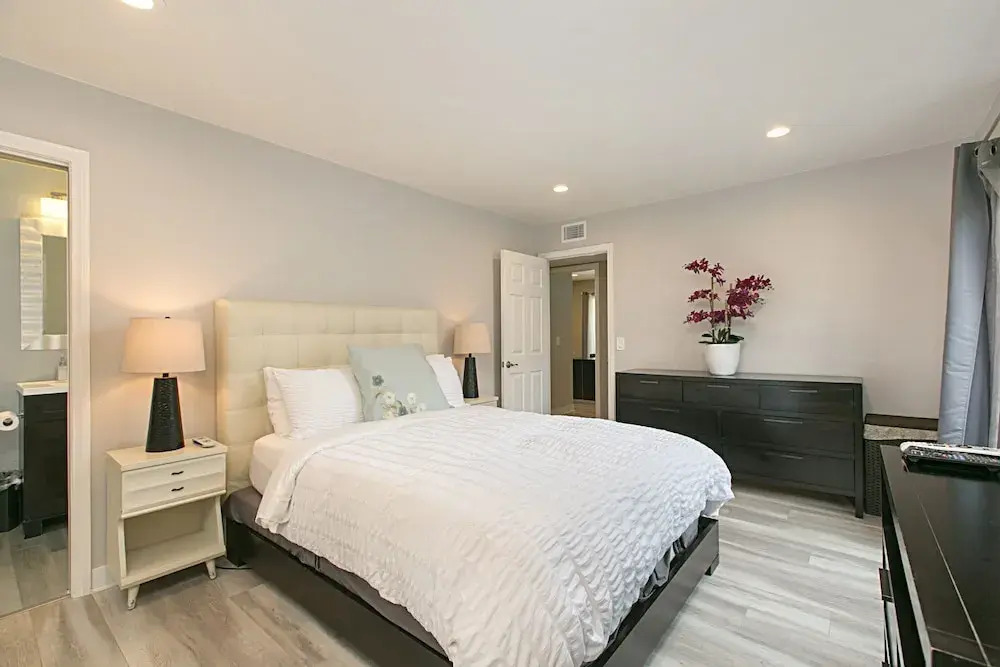 San Diego Oasis W/ Private Pool, Spa, & Pool Table Home