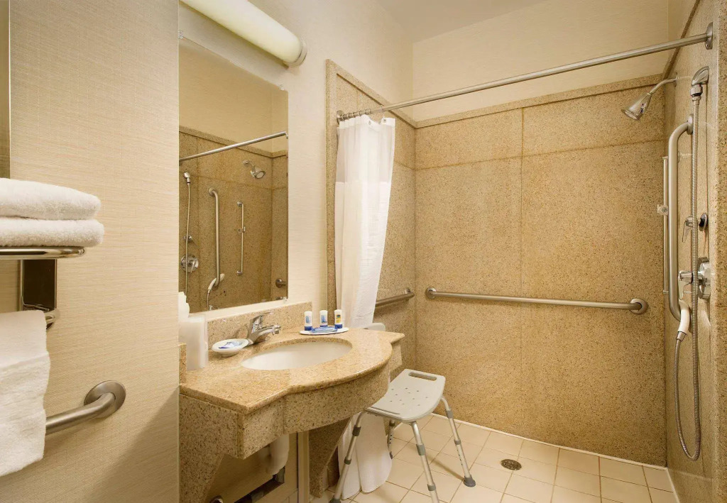 Fairfield Inn & Suites by Marriott Marshall