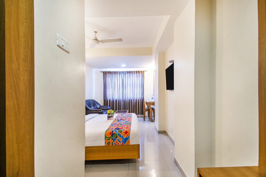 FabHotel Jansi Deluxe - Nr Gandhipuram Bus stand