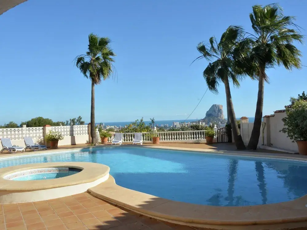 Stunning Detached Villa With Private Pool and Clear View Over Calpe