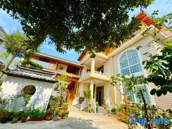 Mangshi Han Road 58 | 6 Courtyard
