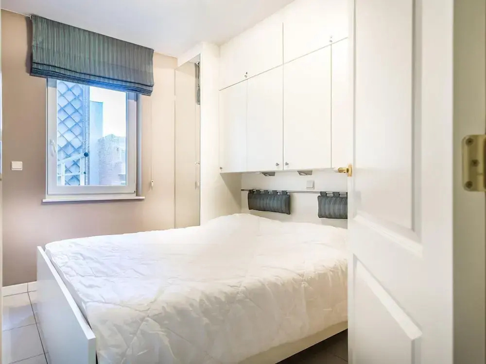 Apartment in Koksijde near Sea Dike