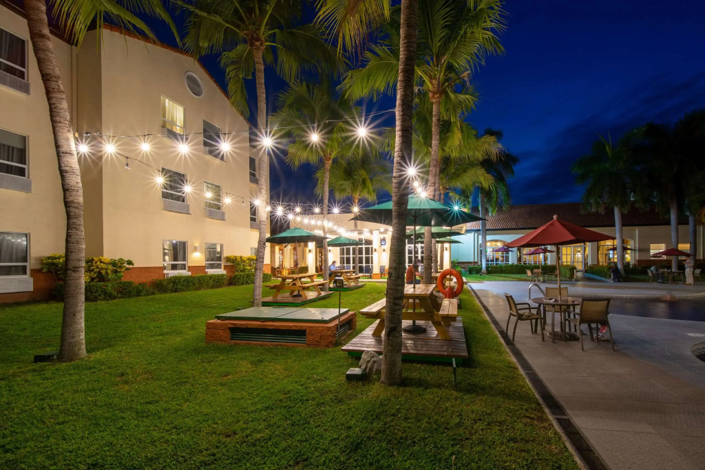 Quality Hotel Real Aeropuerto San Salvador