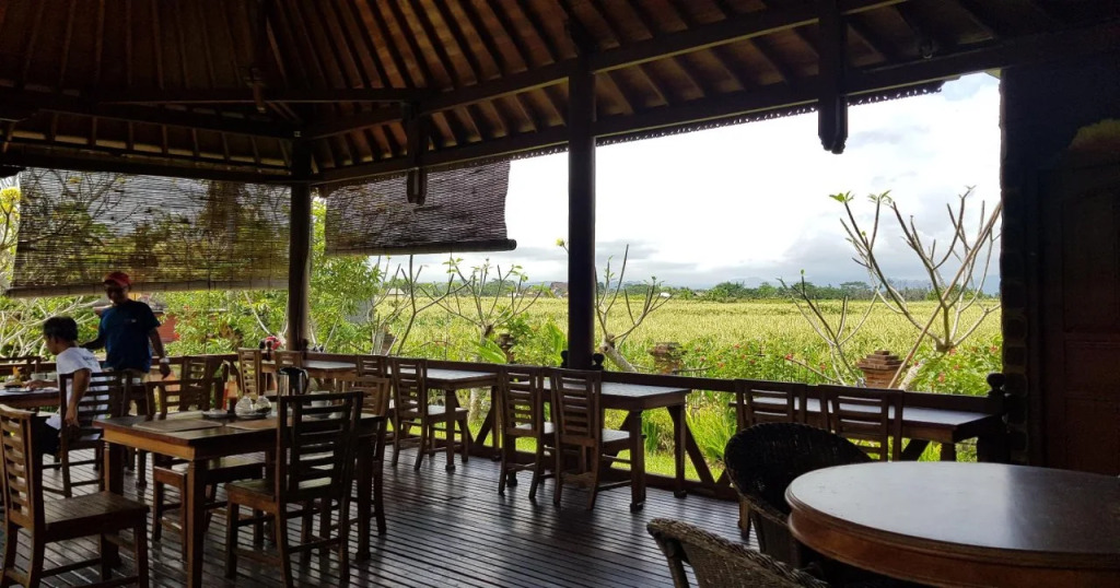 Bona Village Inn