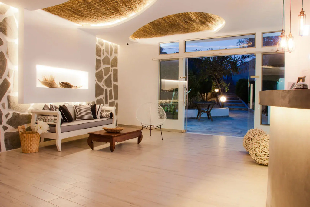 Malibu Boutique Studios & Bungalows