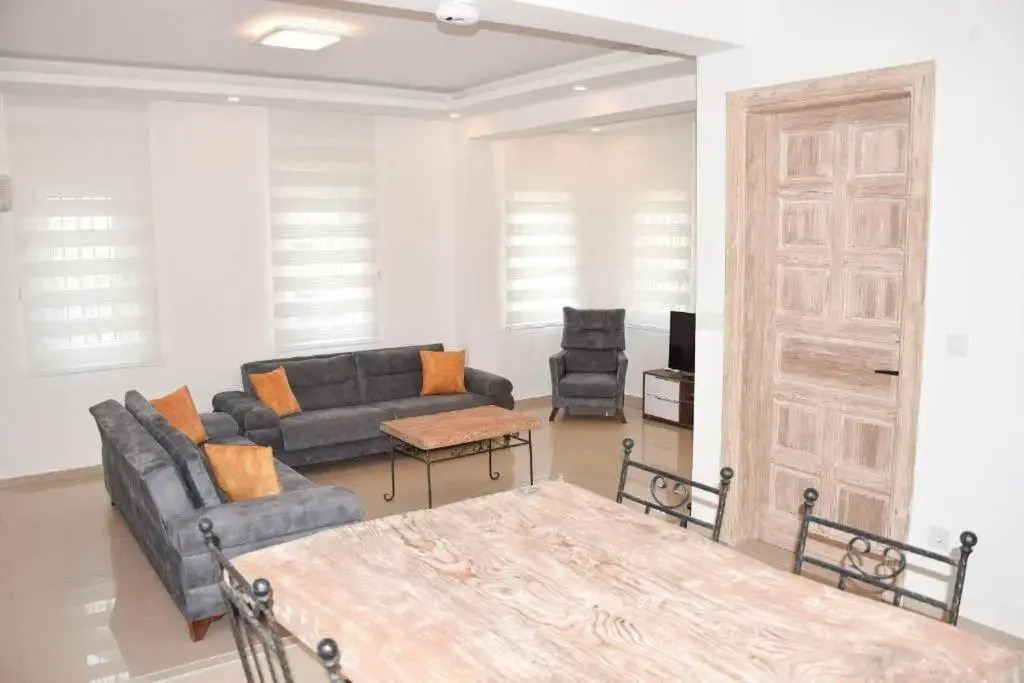 Villa Paradise Found