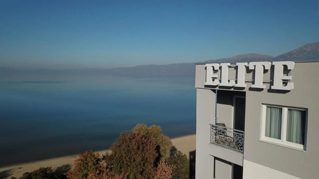 Elite