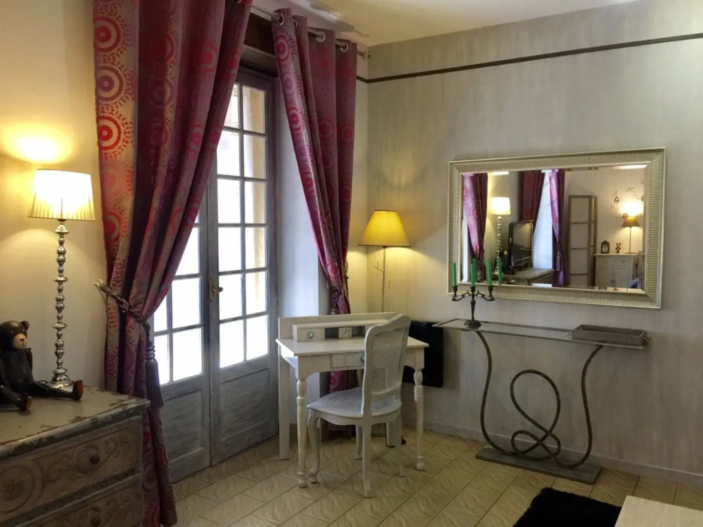 Domaine Ô Clair de Lune - Chambres dHôtes et Gîtes à Sarlat - Accès Cité Médiévale 5 minutes à pied - Parking - SPA & Massages en option - Piscine de saison