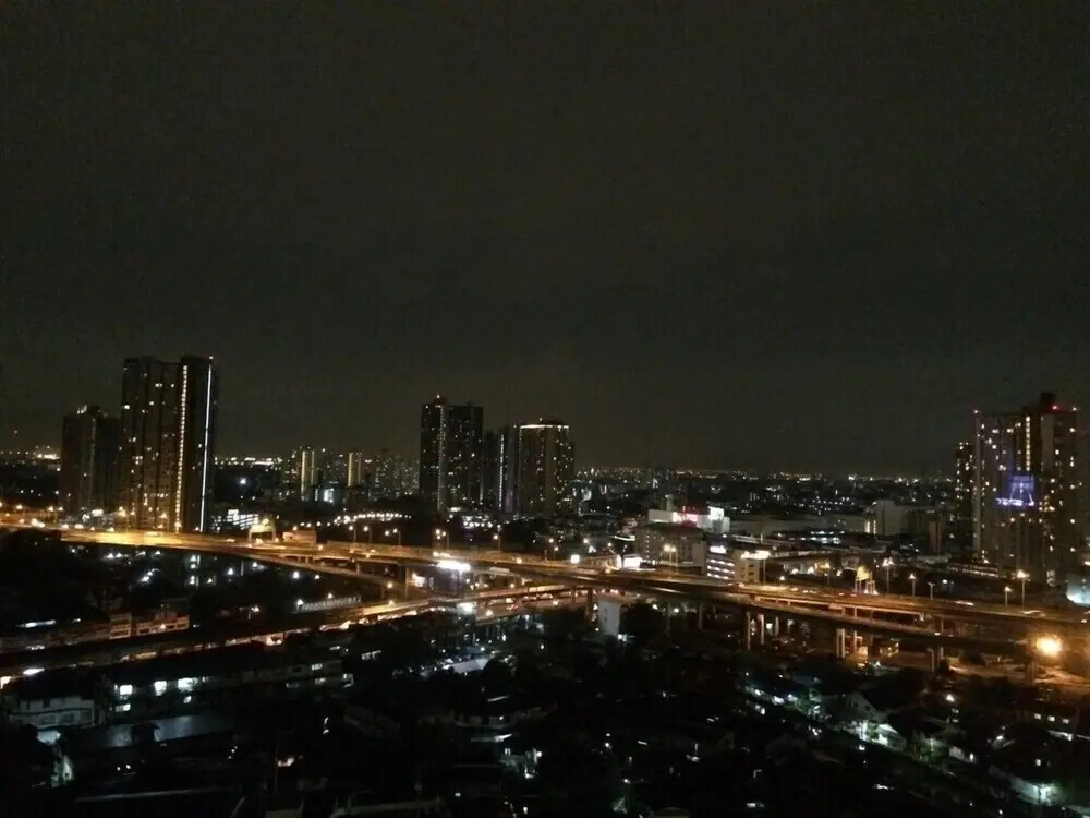 Highrise Cityview Aspire Condo Gym Pool