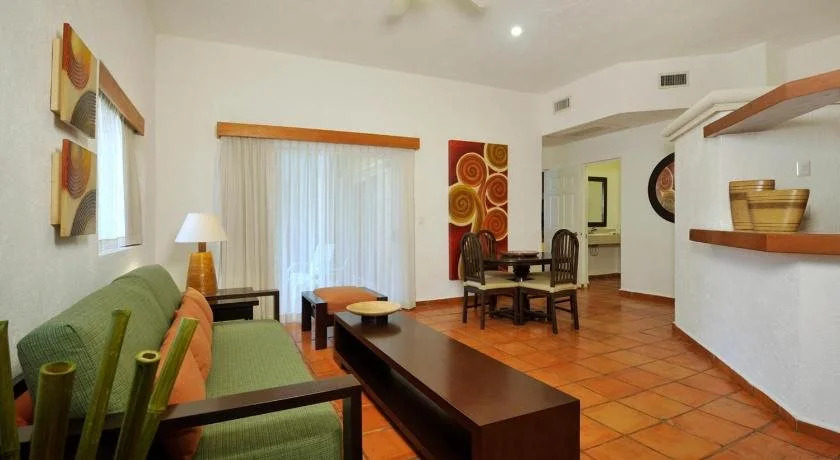 Las Palmas Condominios