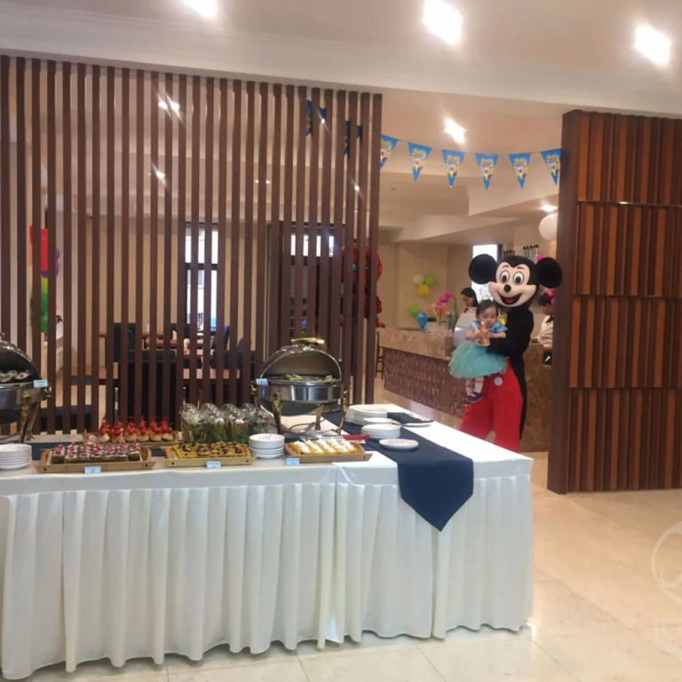 Ichmon Hotel