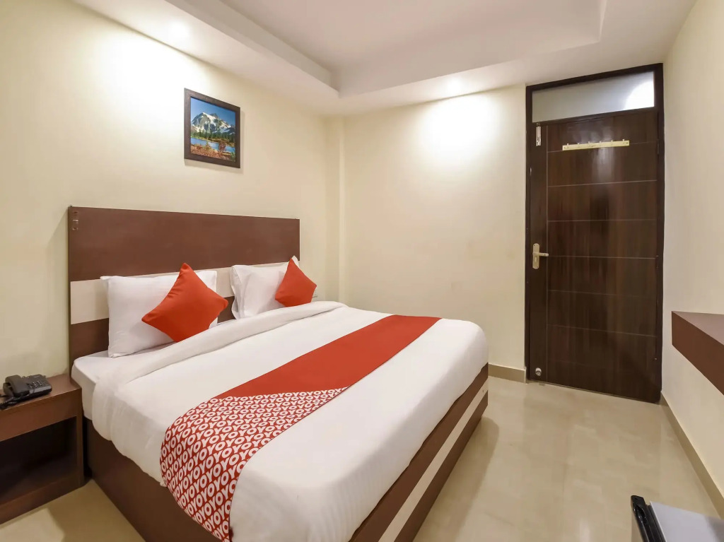 OYO 11689 Kelvish Hotel